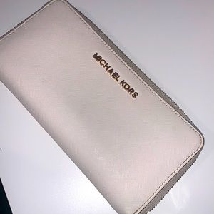 Michel Kors wallet